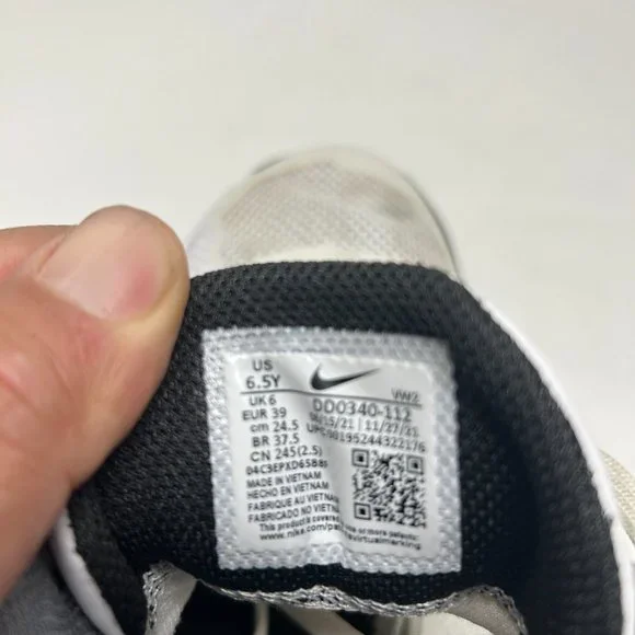 Kyrie Flystrap V (GS) - Picture 5 of 7